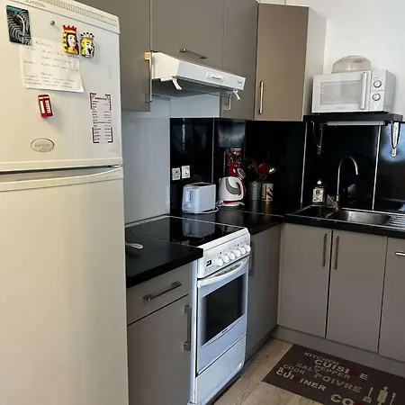 Apartment Calme Avec Climatisation - 4 Pers. - Fr-1-250-332 Le Grau-du-Roi
